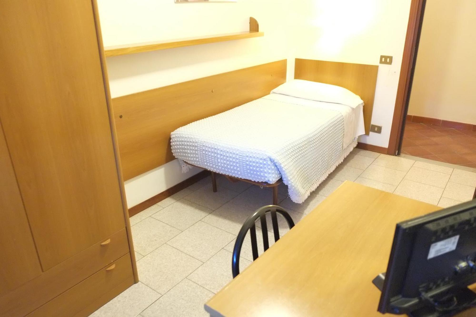 Albergo Italia Di Nardi Renzo & C Snc Poggibonsi Zimmer foto